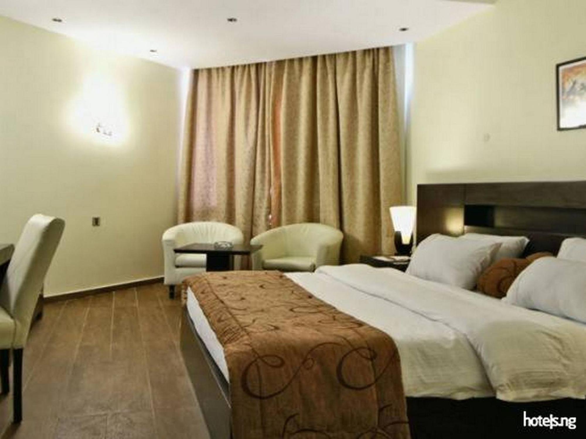 Room In Lodge - Hotel Presidential Port Harcourt Luaran gambar